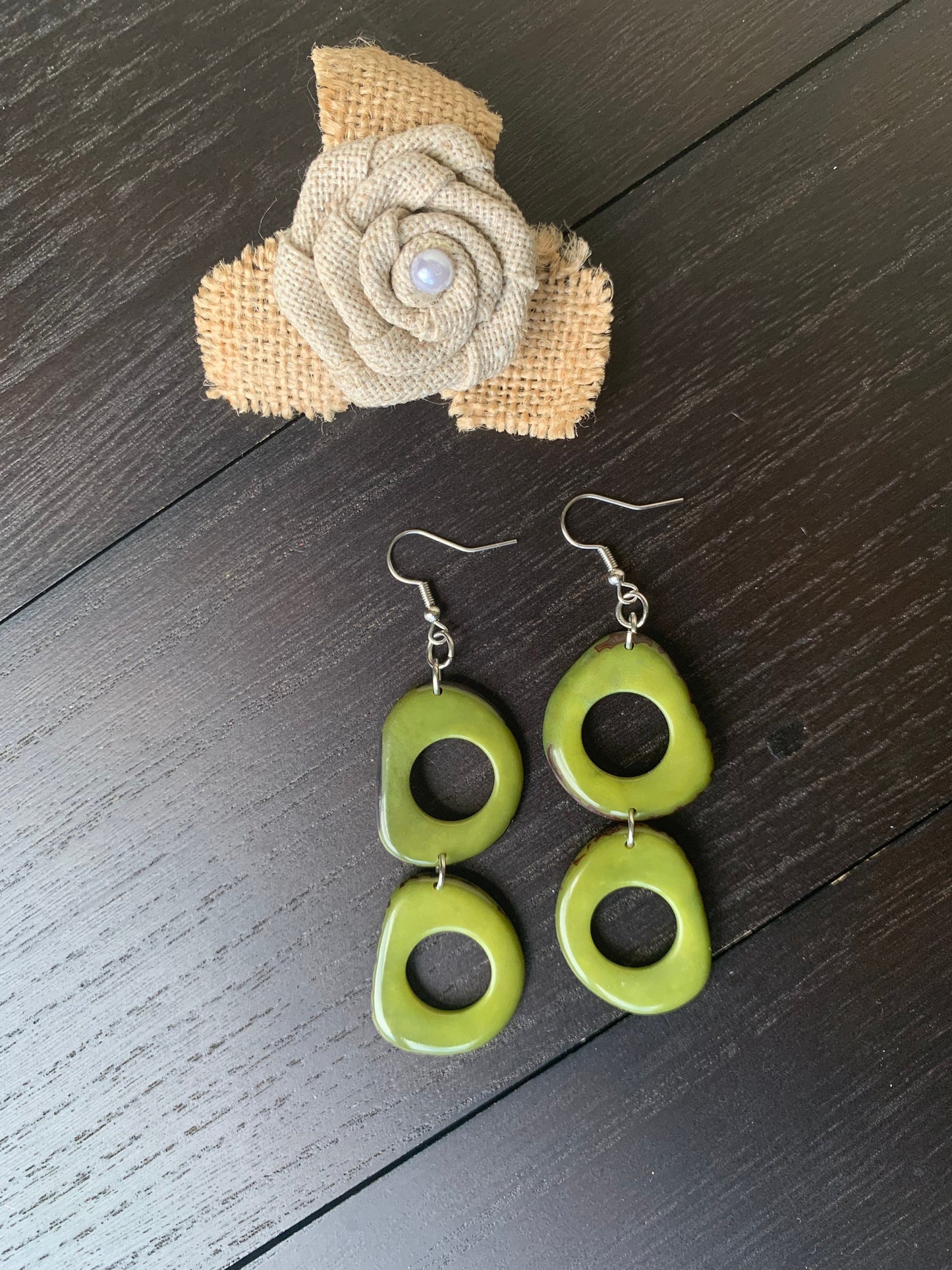 Green fashion earrings Tagua jewelry Spring fashion 2025 Wearable art Artsy gifts Mothers day gifts Hypoallergenic dangle and drop earrings