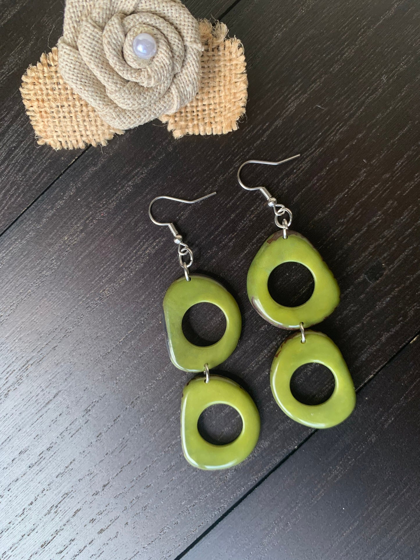 Green fashion earrings Tagua jewelry Spring fashion 2025 Wearable art Artsy gifts Mothers day gifts Hypoallergenic dangle and drop earrings