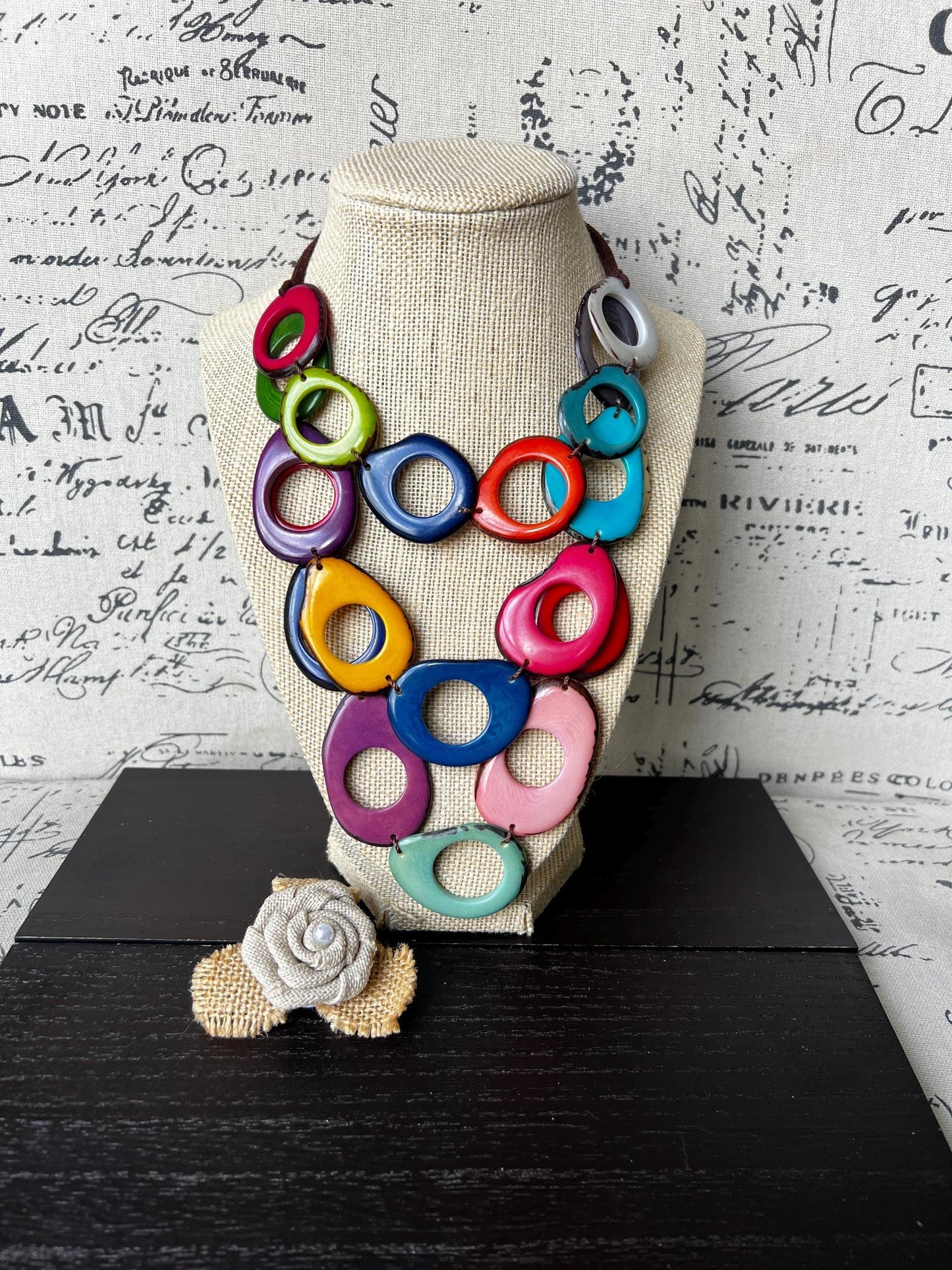Rainbow necklace.
Statement necklace.
Prode necklace.
Gifts for mom.
Fall fashion trends