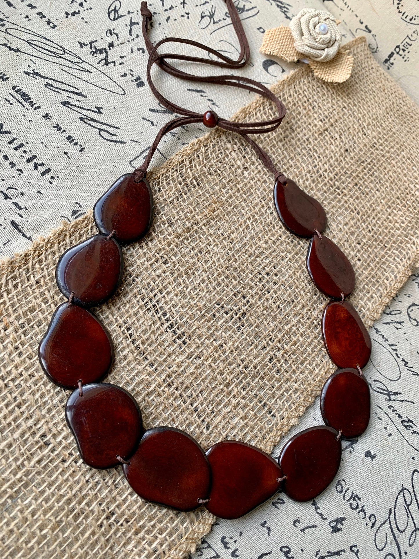 Brown beaded statement necklace Tagua jewelry for weddings Fall fashion trends Simple unusual collar Single layer bib collar bridesmaids