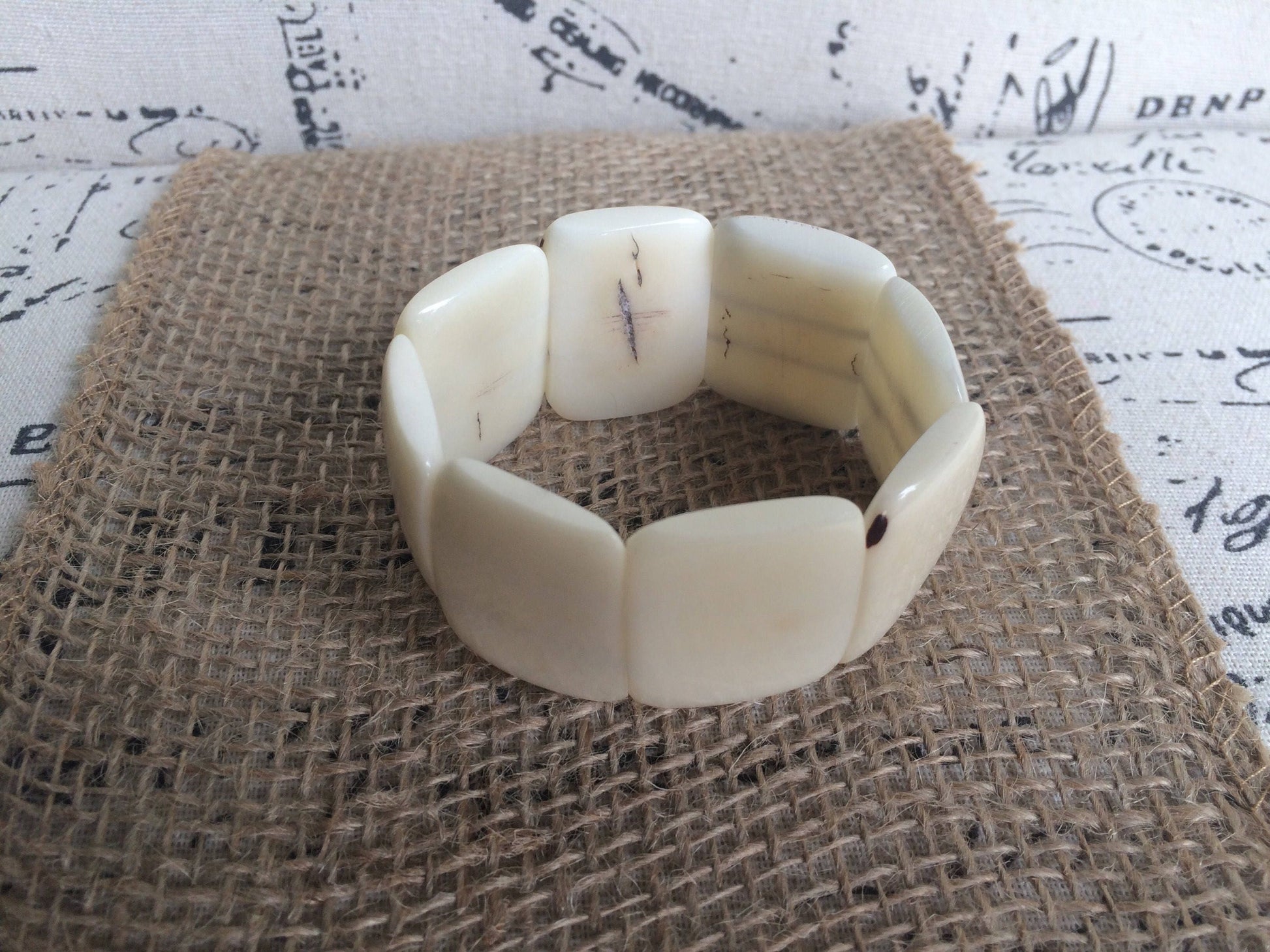 White statement bracelet Tagua bracelet Big bead bracelet 14 year anniversary gift for wife Fall fashion Elastic stretch bracelet Artsy gift
