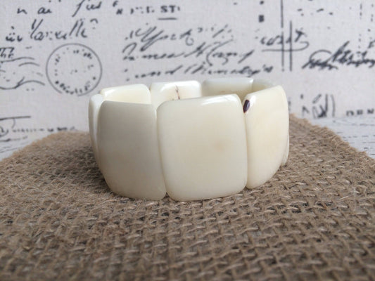 White statement bracelet Tagua bracelet Big bead bracelet 14 year anniversary gift for wife Spring fashions 2025 Elastic stretch bracelet