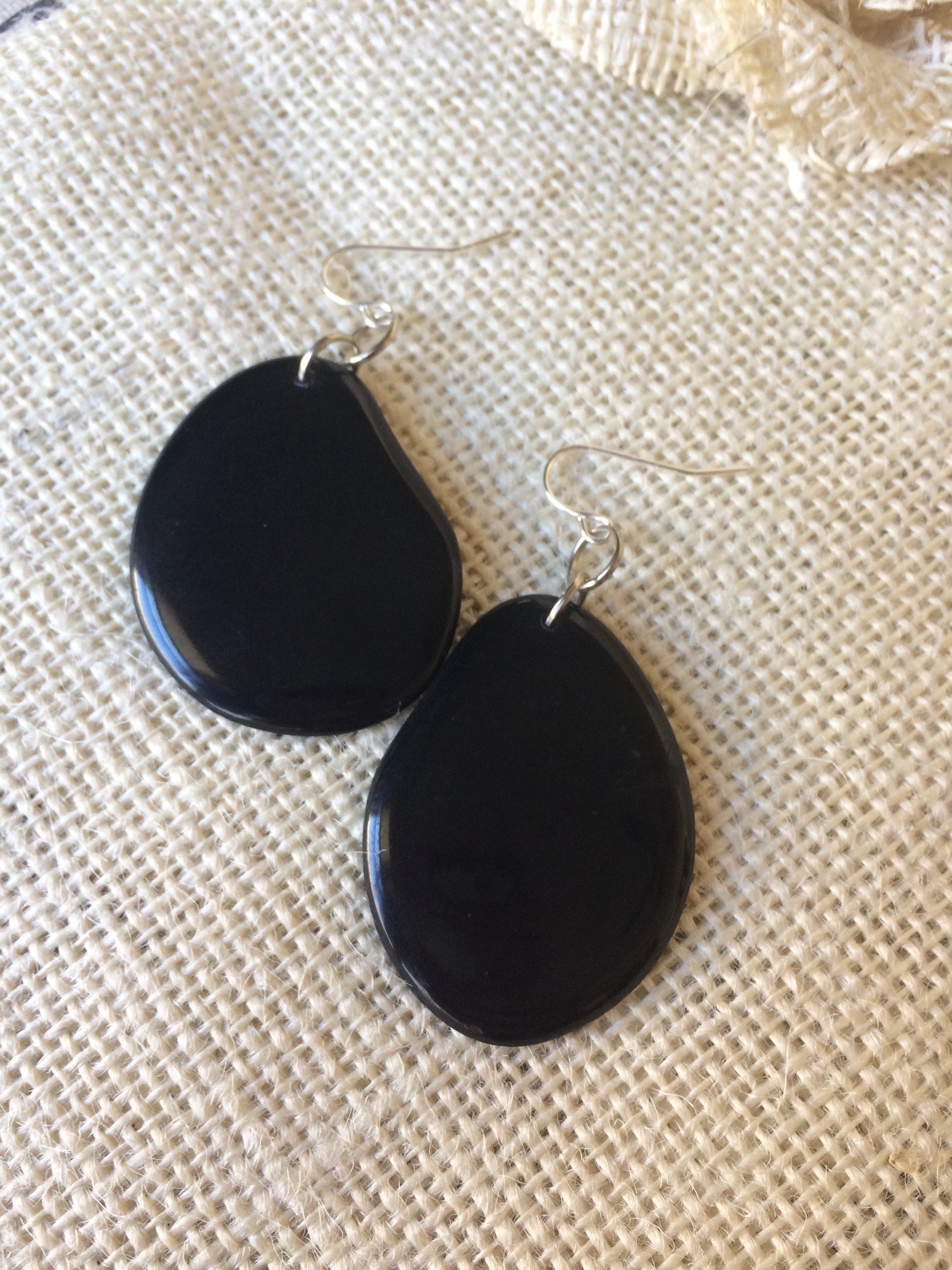 Black statement earrings Tagua jewelry Fall fashion 2025 Hypoallergenic earrings Dangle and drop earrings Art to wear Handmade beaded