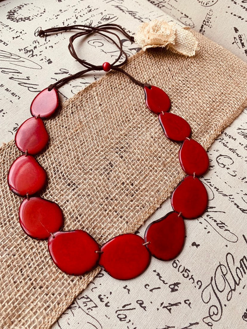 Red beaded necklace Tagua jewelry Simple statement necklace Fall fashion 2025 Wearable art Artistic necklace Big bold necklaces