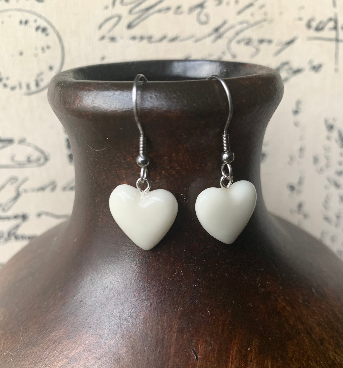 White dangle earrings Heart shape earrings Beach fashion trends Tagua nut jewelry Anniversary gift ideas Mother’s Day gift ideas
