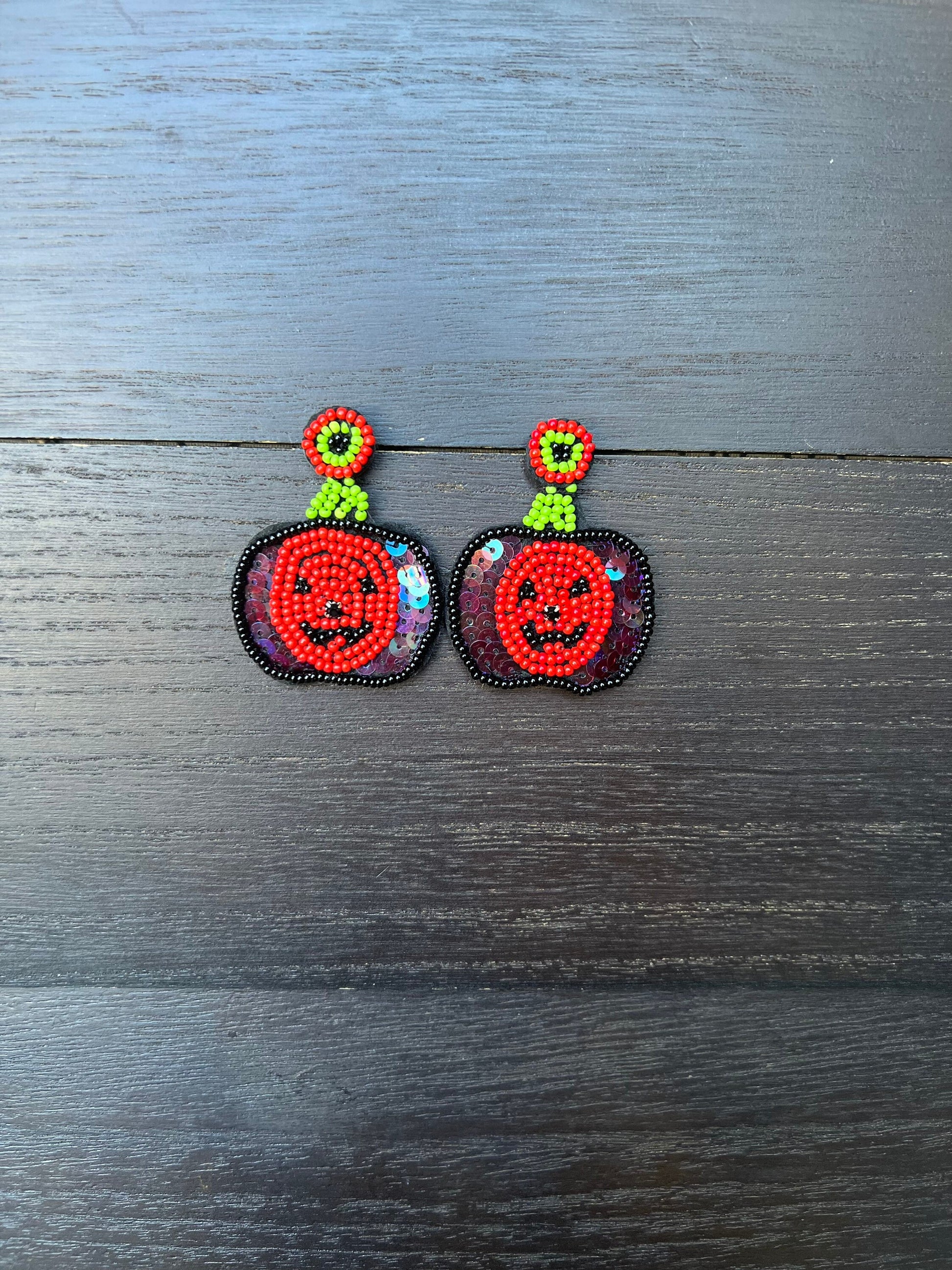 Halloween jewelry for women Pumpkin dangle earrings Seed bead drop earrings Fall fashion trend Orange statement earrings Autumn party gifts