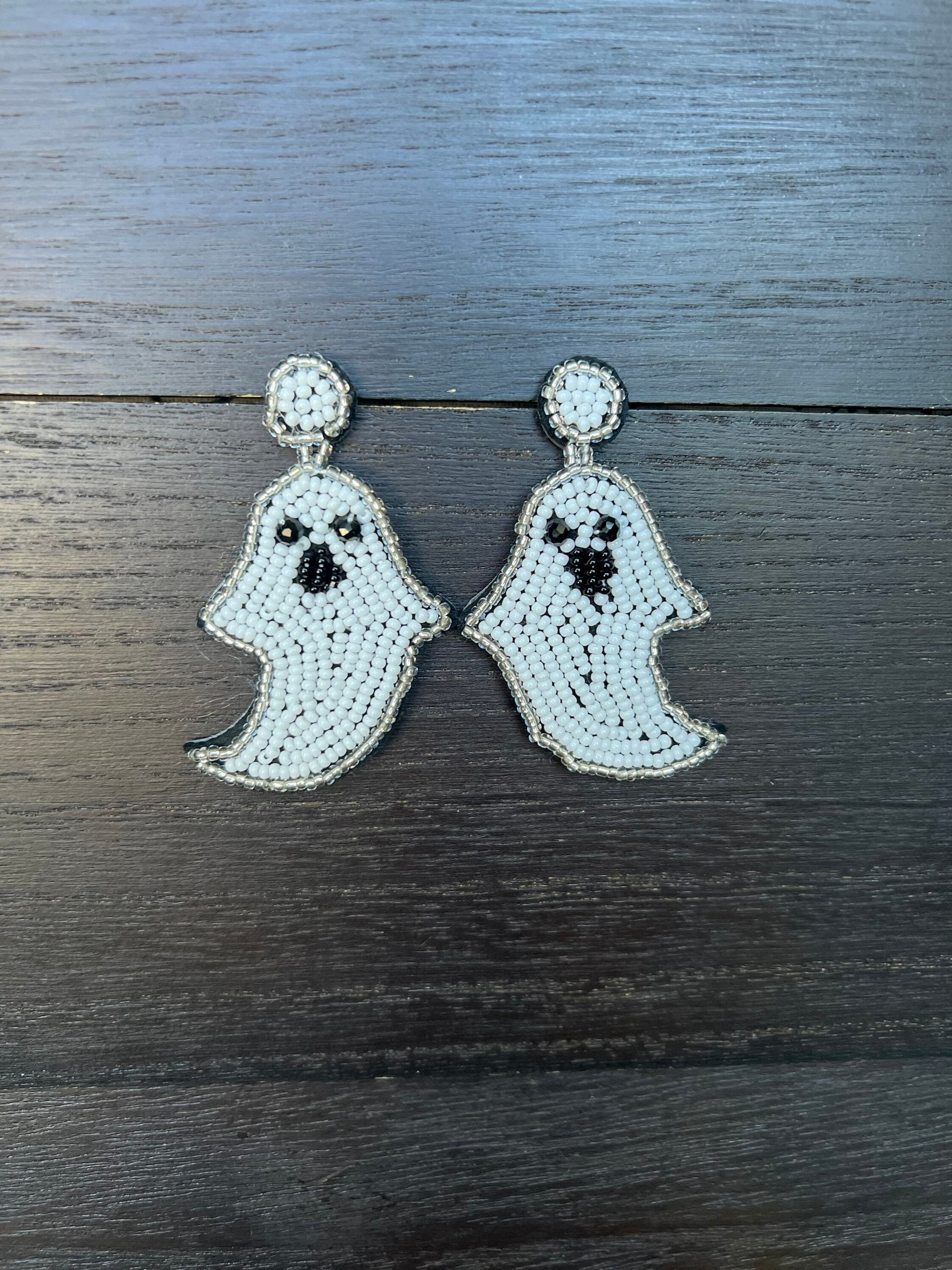 Halloween earrings jewelry Ghost spooky season jewelry Halloween themed beaded jewelry Seed bead drop earrings Fall fashion trend For party