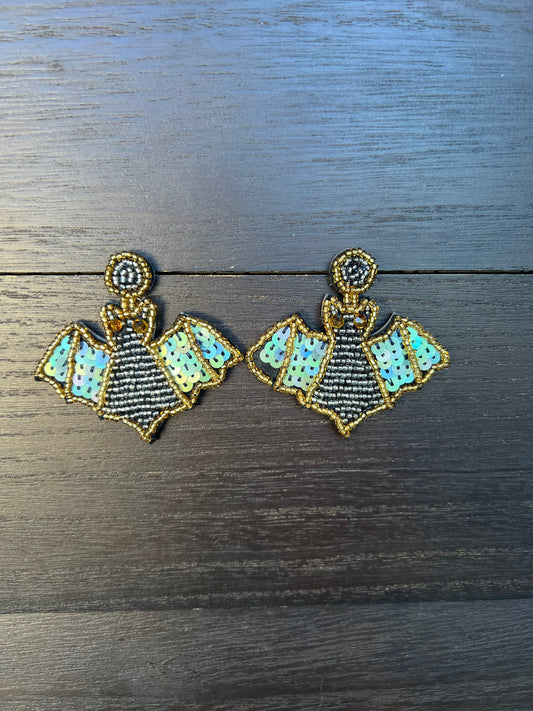 Halloween earrings Bat jewelry Halloween themed beaded jewelry Seed bead drop earrings Fall fashion trend For party costumes Handmade