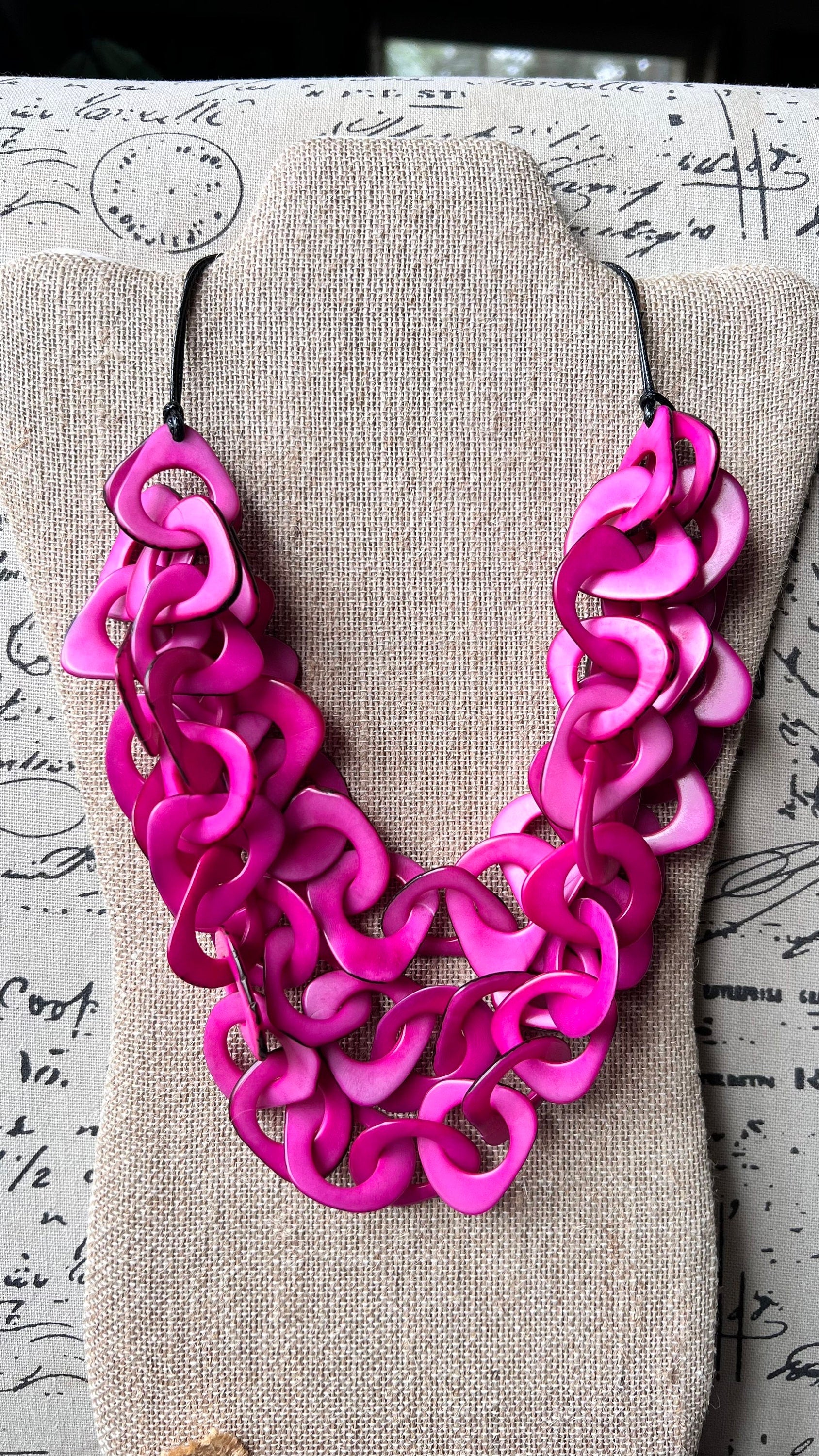 Pink statement necklace Chain link necklace chunky Tagua jewelry Funky chunky necklaces Fall fashion 2025 Wearable art Multi layer necklace