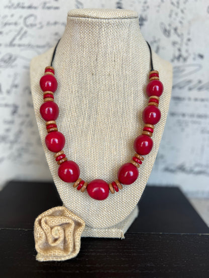 Red and brown statement necklace with bubblegum beads Tagua and bombona necklace Fall fashion Big bold chunky necklace Fall fashion 2025