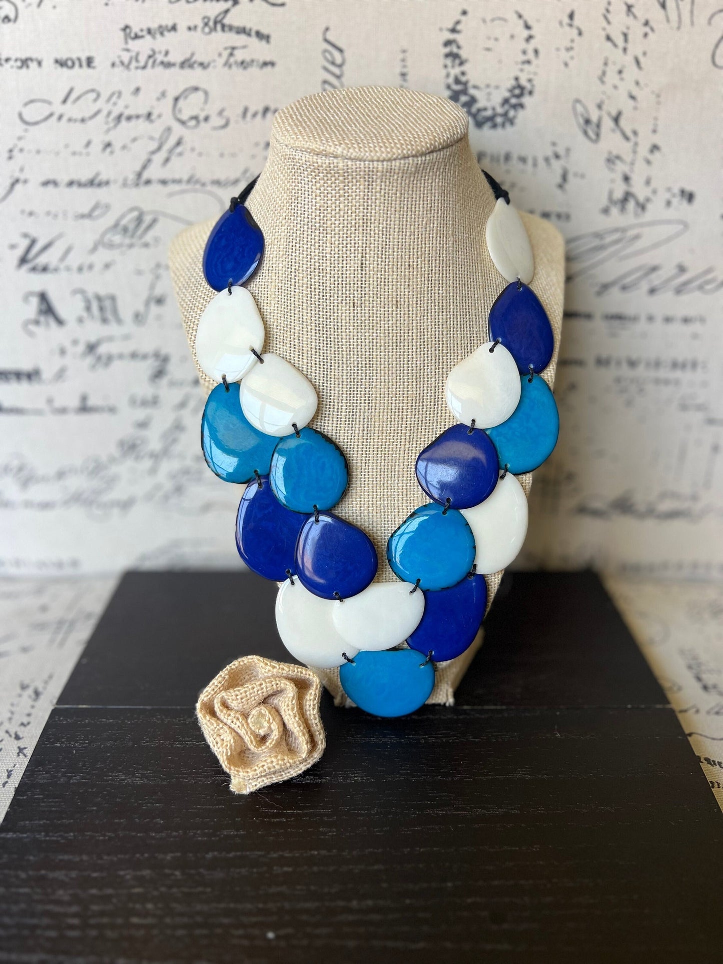 Multi color tagua necklace.
Adjustable lightweight necklace
Jewelry from ecuador