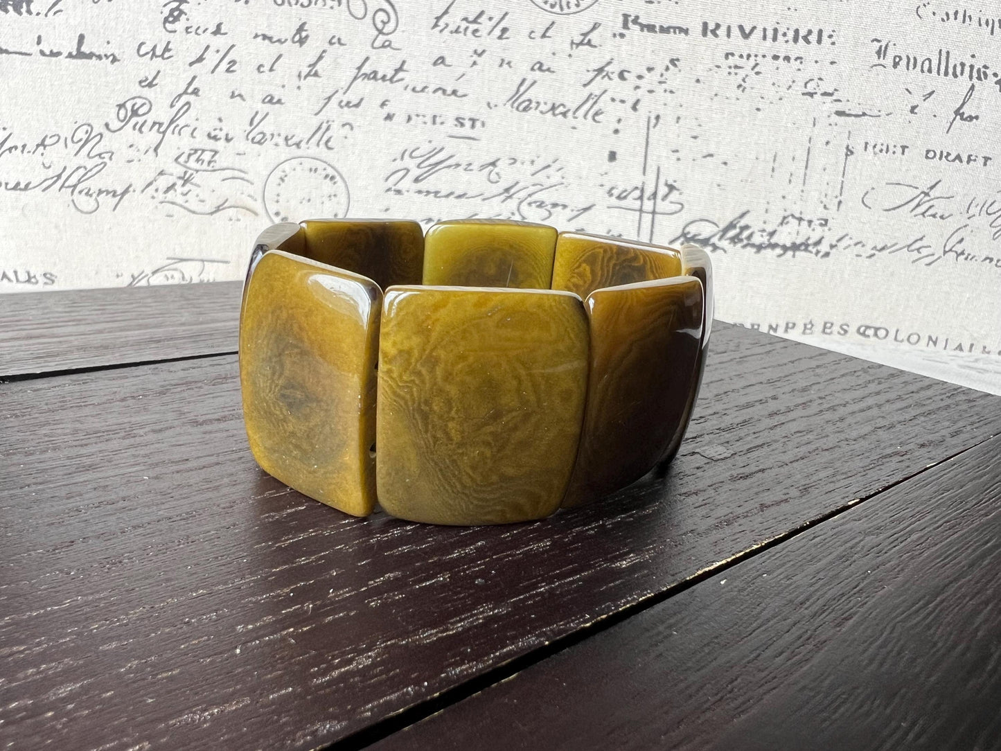 Olive green bracelet. Handmade statement bangle. Made in ecuador.
Gifts for mom wife women
