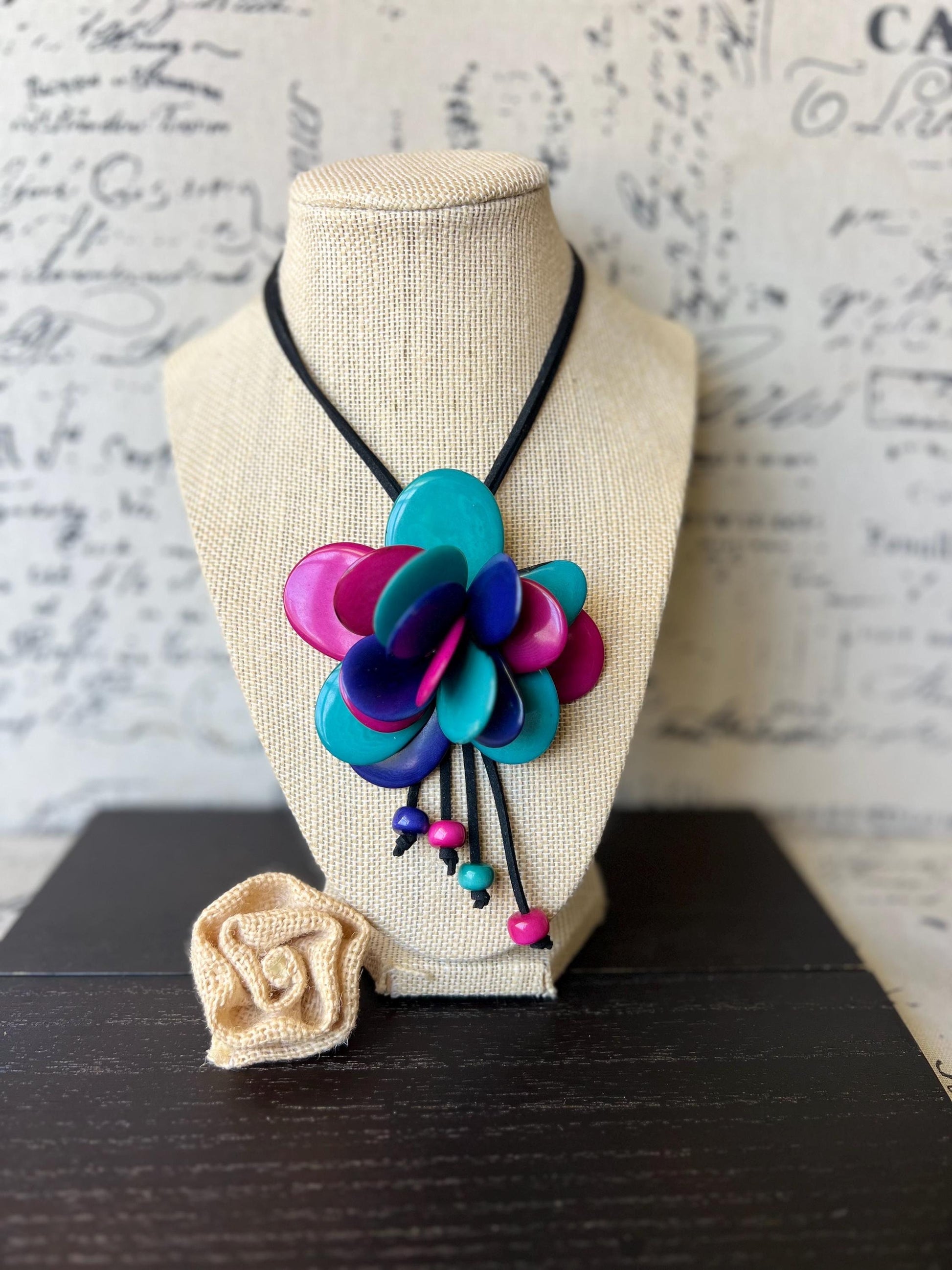 Multi color pendant necklace.
Flower pendant necklace.
Floral pendant necklace.
Statement pendant necklace.