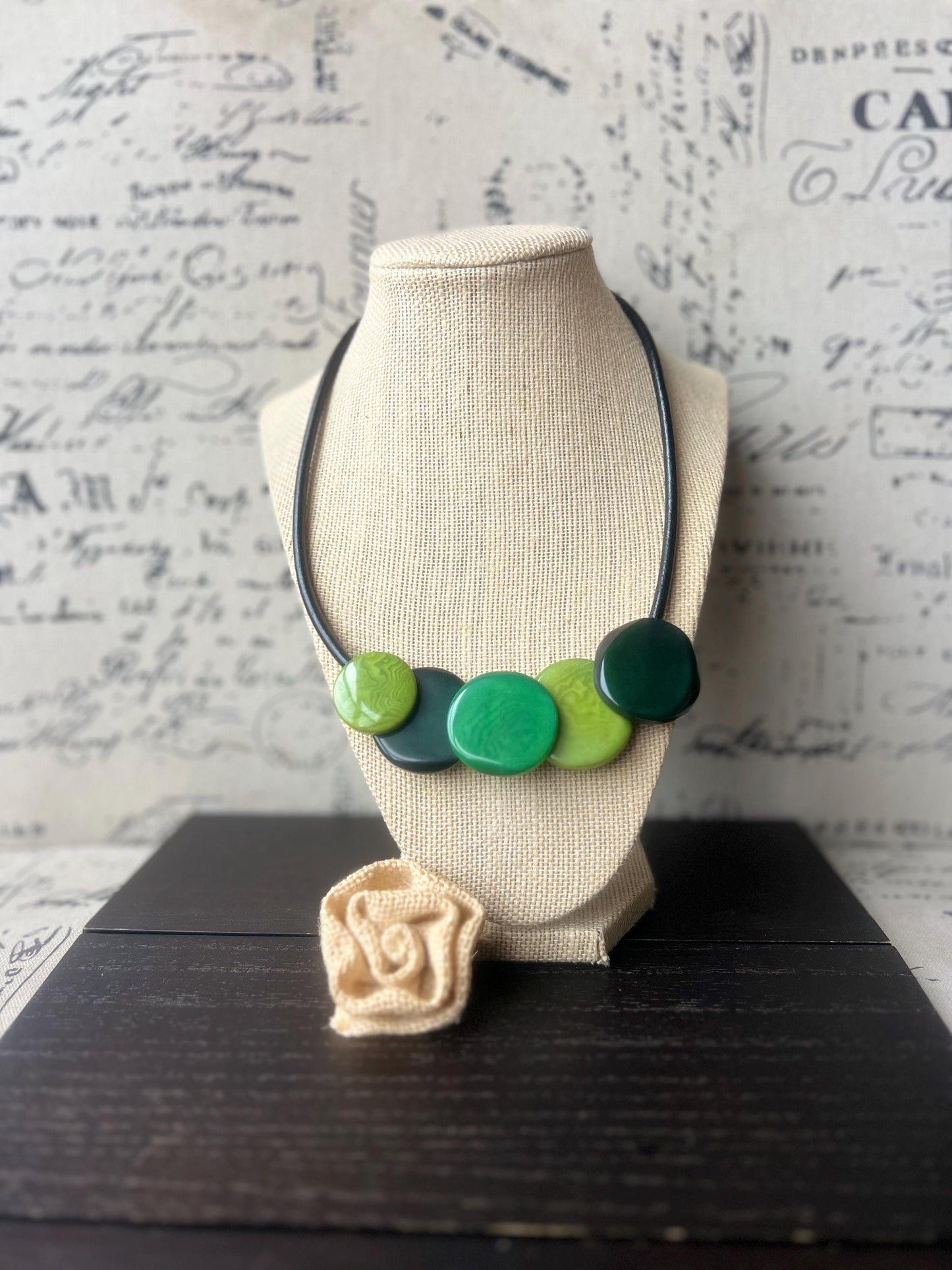 Green necklace.
Green beaded necklace.
Tagua jewelry.
Statement necklace.Beaded necklace.