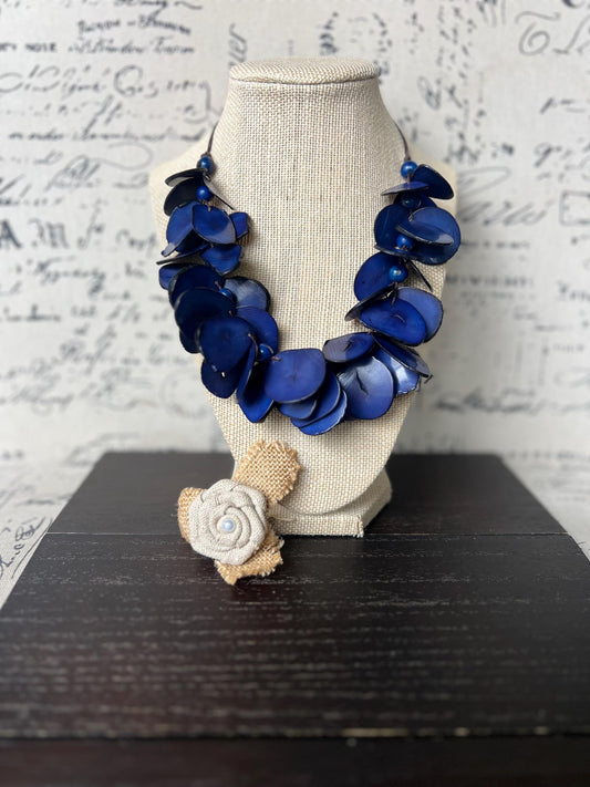 Blue statement necklace.
Blue tagua necklace.
Tagua jewelry.
One of a kind.
Mothers day gifts.
