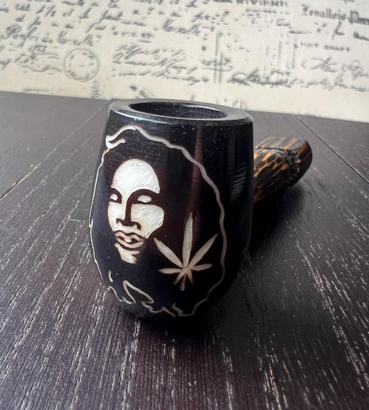 Tagua pipe.
Rasta pipe.
Travel pipe. unique pipe.
Bob Marley pipe