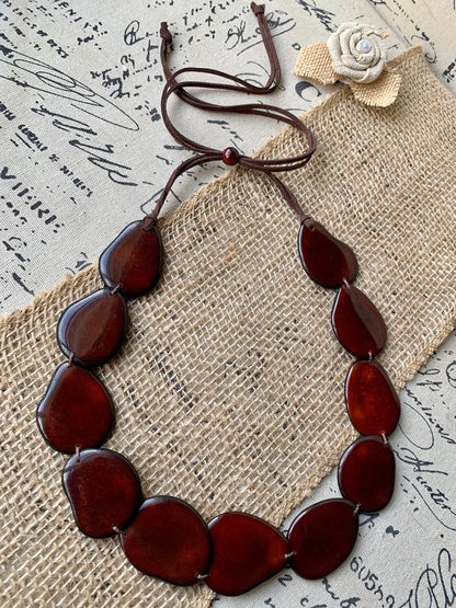 Brown beaded statement necklace Tagua jewelry for weddings Fall fashion trends Simple unusual collar Single layer bib collar bridesmaids