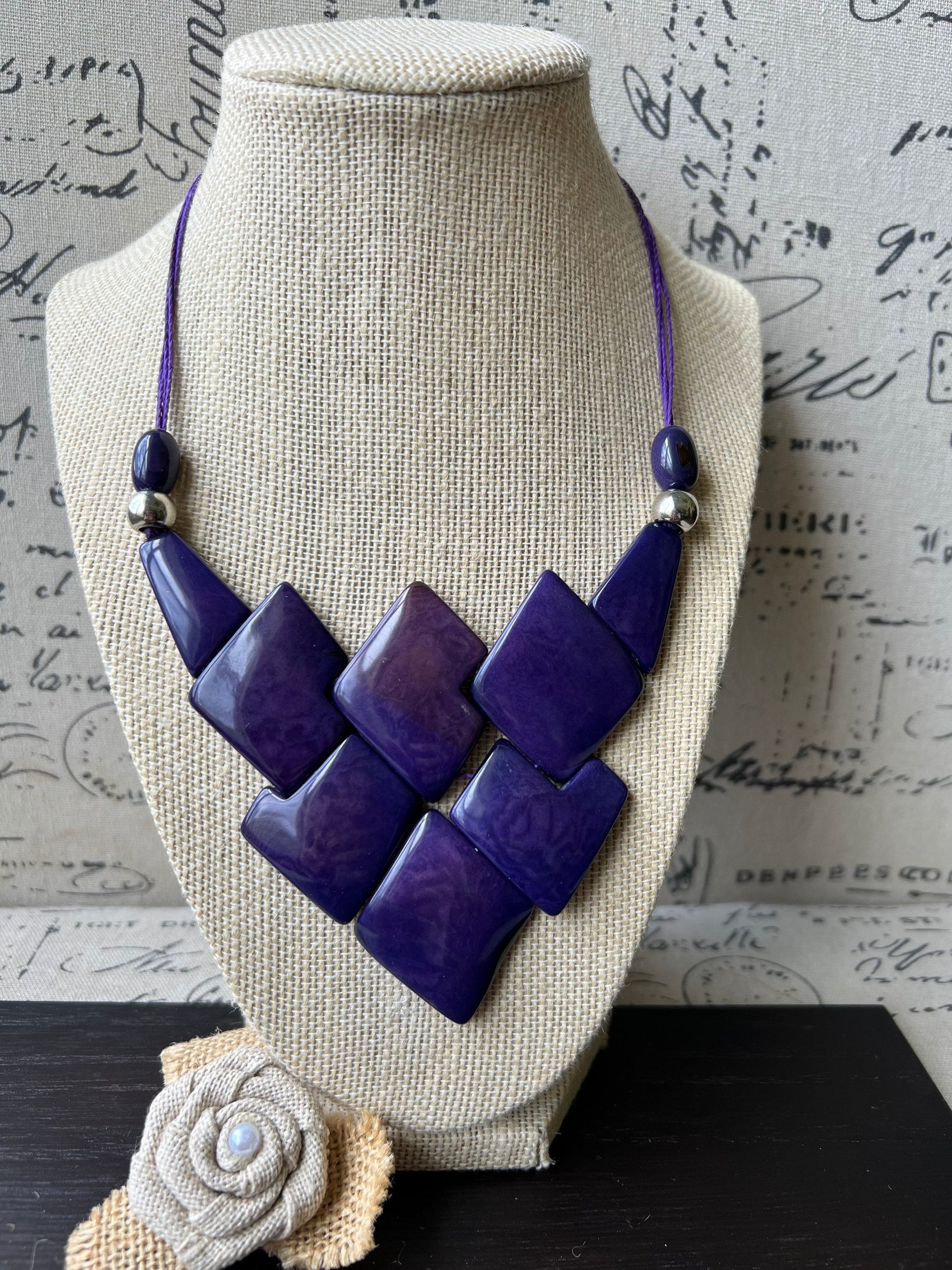 Purple necklace Tagua jewelry Anniversary gifts for wife Beach style trends Lightweight fashion necklace Fall fashion trends Xmas gift ideas