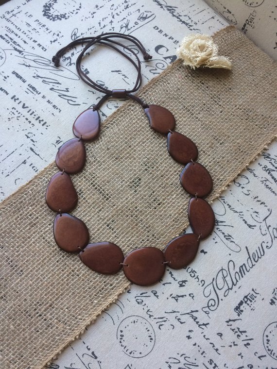 Brown simple tagua necklace